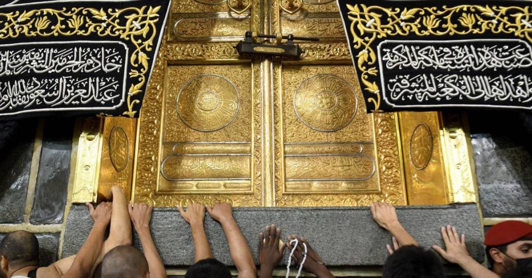 2.5 yılın ardından bir ilk: Kâbe'deki bariyerler kalktı 2